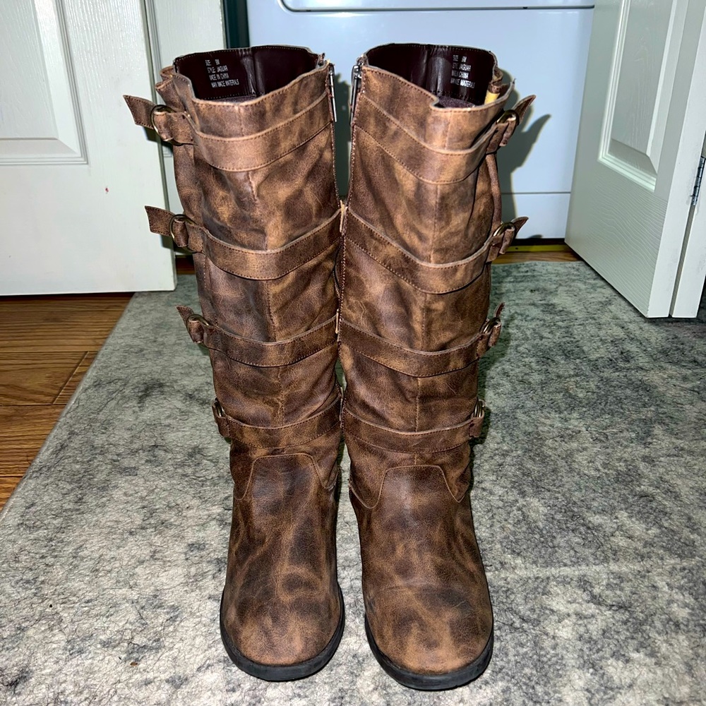 2 lips too buckle boots
